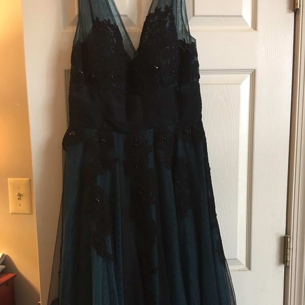 Vintage Style Teal & Black Glamorous Dress!